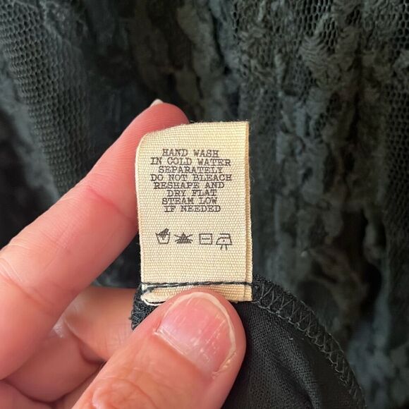 Gimmicks Dark Green Lace Sleeveless Top Large - Picture 6 of 6